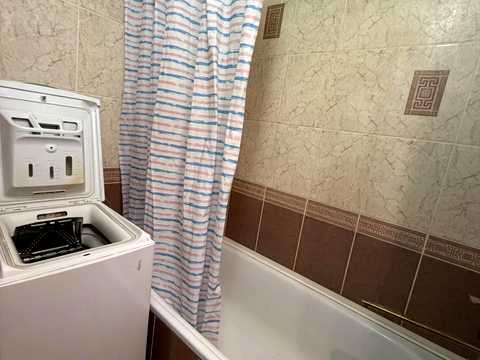 квартира за адресою Богатирська вул., 8