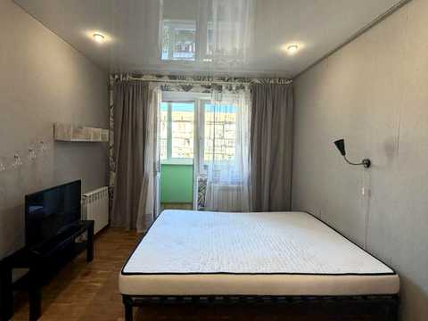 квартира за адресою Богатирська вул., 8