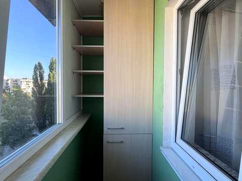 квартира за адресою Богатирська вул., 8