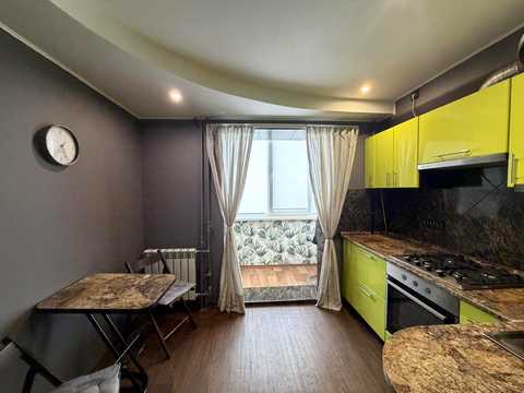 квартира за адресою Богатирська вул., 8