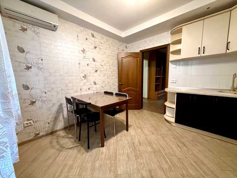 квартира за адресою Миколи Закревського вул., 97