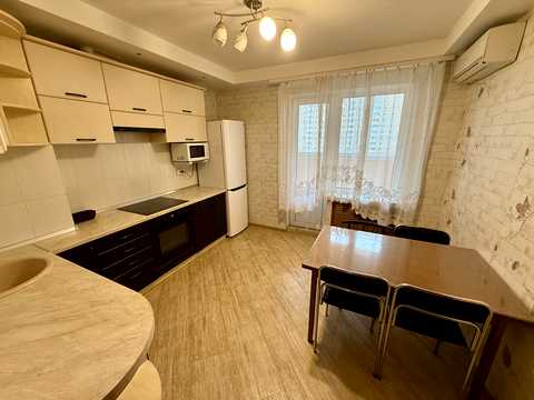 квартира за адресою Миколи Закревського вул., 97