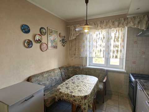 квартира за адресою Сержа Лифаря вул. (Олександра Сабурова), 18