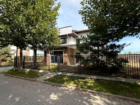будинок за адресою с. Романків, Березова, 97