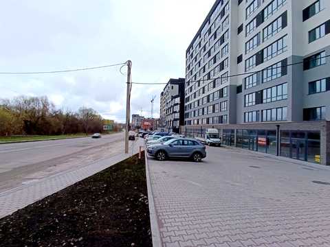 комерційна за адресою Озерна вул., (Будинок 1)