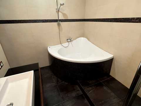 квартира за адресою Лабораторна вул., 8