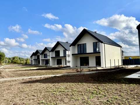 будинок за адресою с. Білогородка, Польова