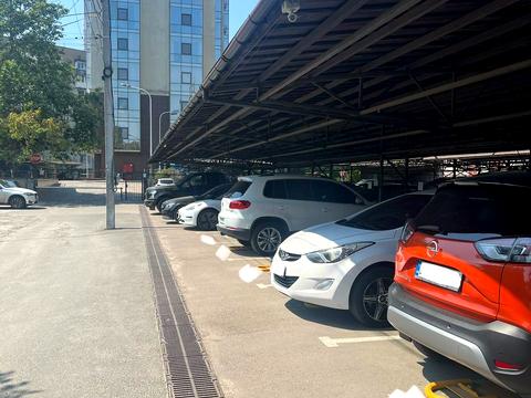 паркомісце за адресою Одеса, Олексія Вадатурського вул. (Маршала Малиновського), 18б