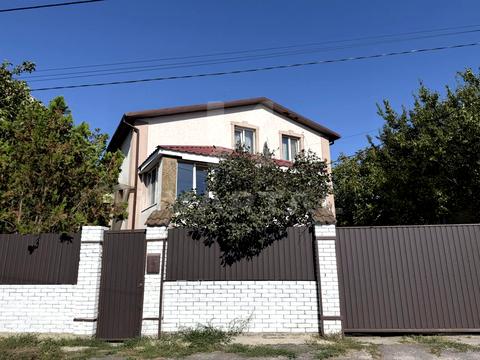 будинок за адресою смт. Гостомель, Ірпінська вул., 11