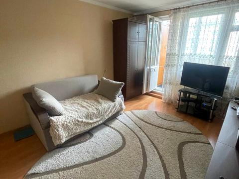 квартира за адресою Олександра Довженка вул., 9-А