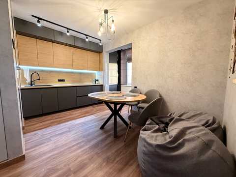 квартира за адресою Перлинна вул., 1б