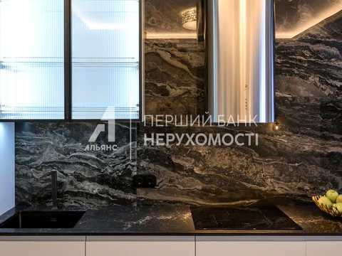 дом по адресу Куприна ул., 1/10