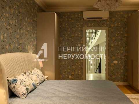 дом по адресу Куприна ул., 1/10