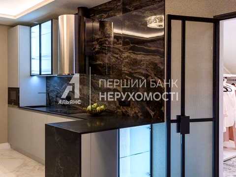 дом по адресу Куприна ул., 1/10