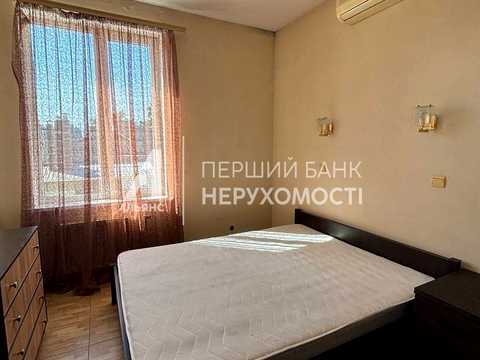 комерційна за адресою с. Лиманка, Ушакова, 7