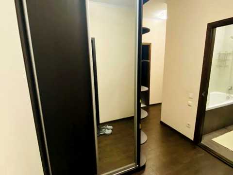 квартира за адресою Регенераторна вул., 4 к1