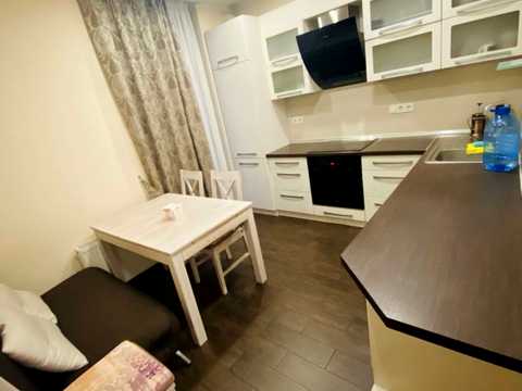квартира за адресою Регенераторна вул., 4 к1