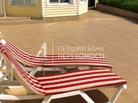 дом по адресу центральна
