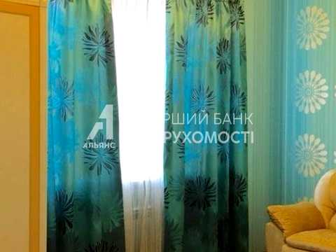 дом по адресу центральна