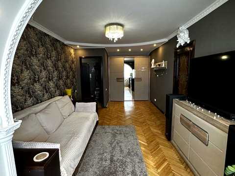 квартира за адресою Краснова вул., 12