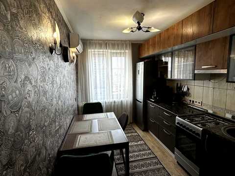 квартира за адресою Краснова вул., 12