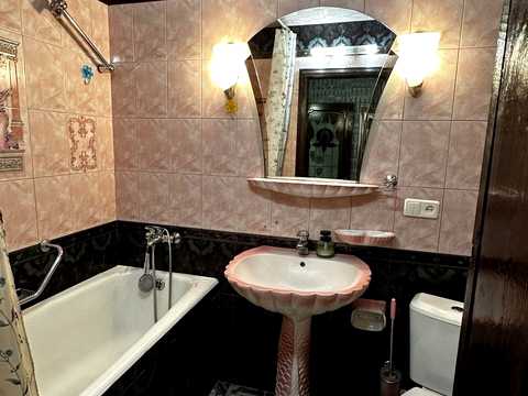 квартира за адресою Краснова вул., 12