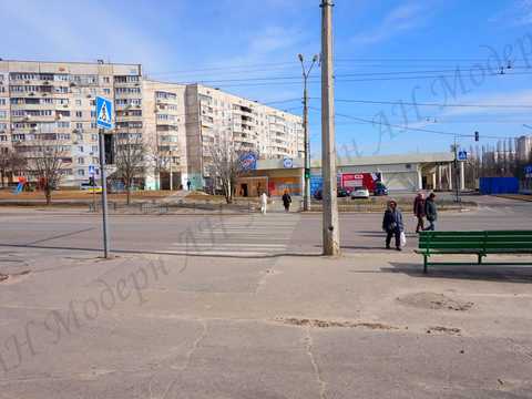 комерційна за адресою Гвардійців-Широнінців вул., 111