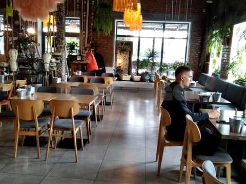 комерційна за адресою Миру вул., 50