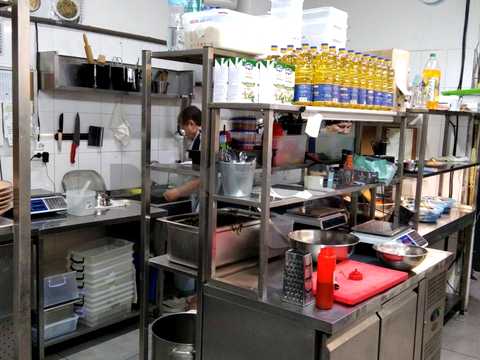 комерційна за адресою Миру вул., 50