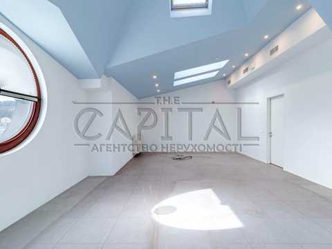 комерційна за адресою Спаська вул., 5