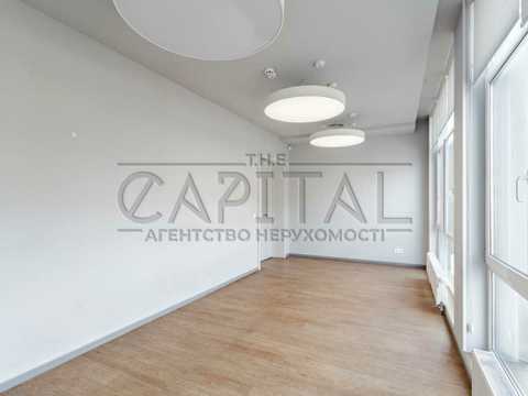 комерційна за адресою Спаська вул., 5