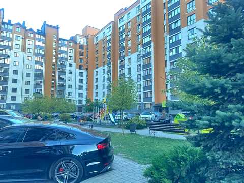 квартира за адресою Івано-Франківськ, Героїв Миколаєва вул., (Будинок 4)