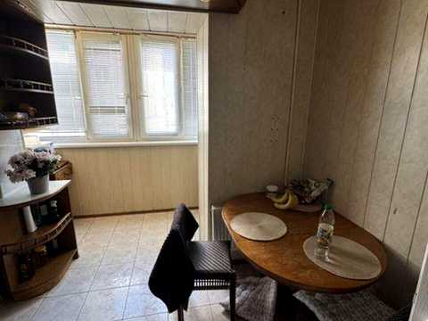 квартира за адресою Лариси Руденко вул., 10