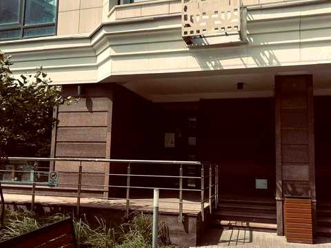 коммерческая по адресу Златоустовская ул., 25