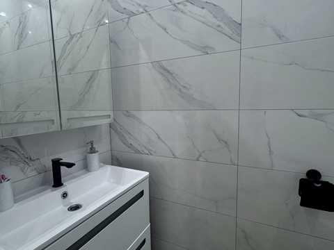квартира за адресою Дніпровська набережна вул., 19-В
