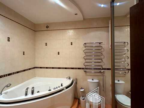квартира за адресою Євгена Коновальця вул. (Щорса), 36-Б