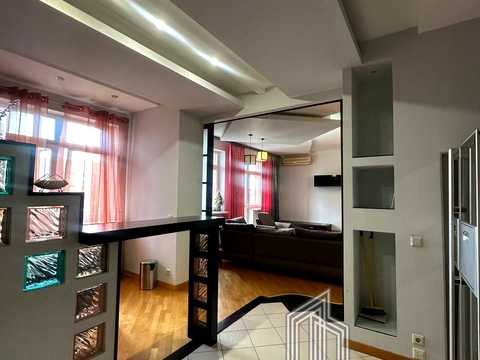 квартира за адресою Євгена Коновальця вул. (Щорса), 36-Б