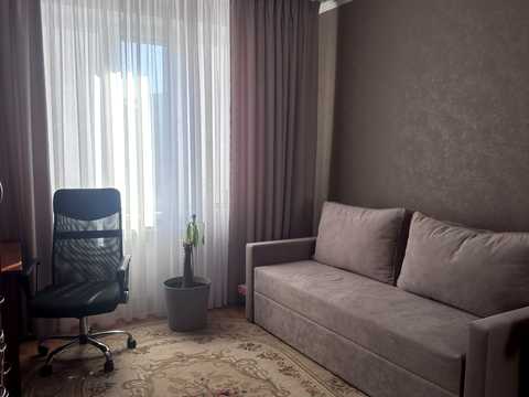 квартира за адресою Дніпровська набережна вул., 19-В