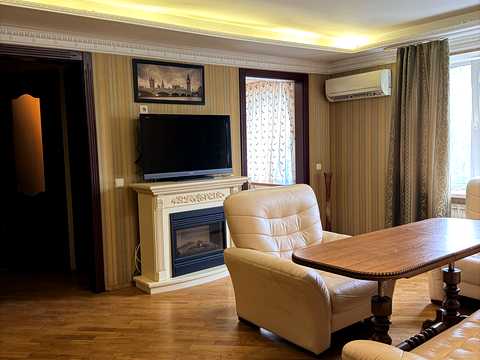 квартира по адресу Леси Украинки бульв., 5