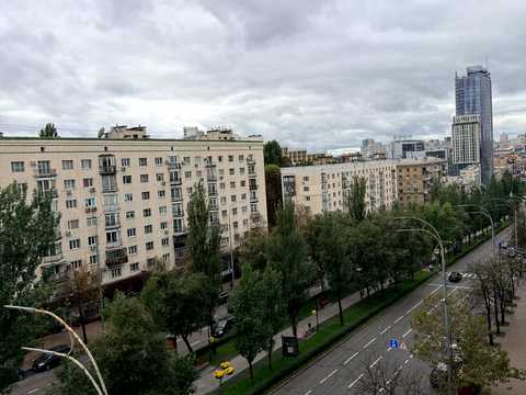 квартира по адресу Леси Украинки бульв., 5
