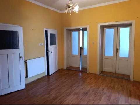 будинок за адресою с. Сюрте, Центральна