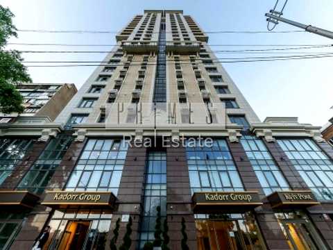 комерційна за адресою Жилянська вул., 68