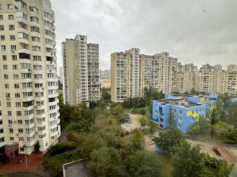 квартира по адресу Миколы Бажана просп., 26