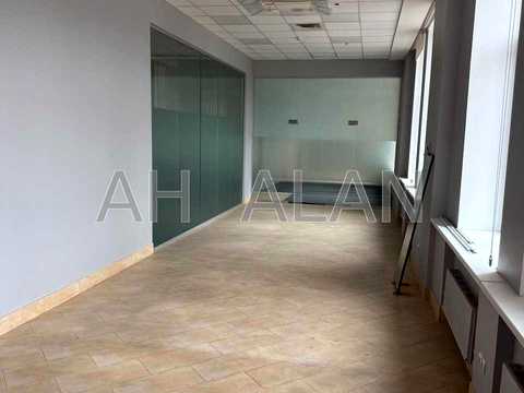 коммерческая по адресу Глубочицкая ул., 17