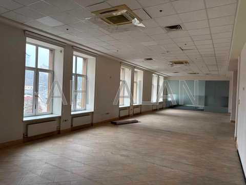 коммерческая по адресу Глубочицкая ул., 17