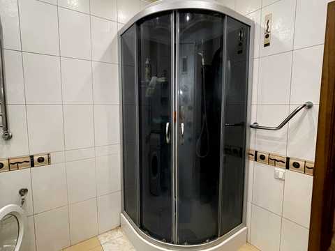 квартира за адресою Академіка Булаховського вул., 5-Б