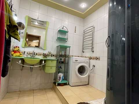 квартира за адресою Академіка Булаховського вул., 5-Б
