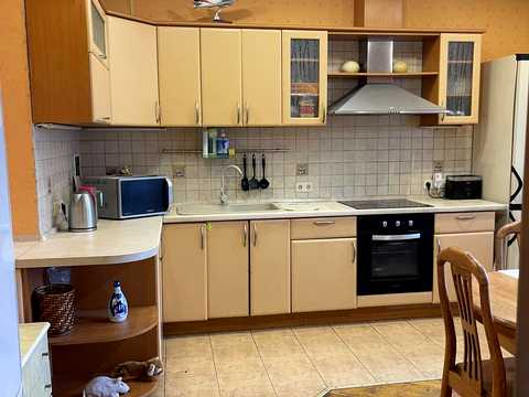 квартира за адресою Академіка Булаховського вул., 5-Б