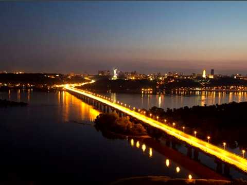 комерційна за адресою Дніпровська набережна вул., 1-А