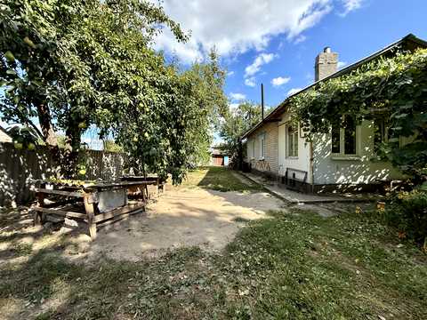 будинок за адресою с. Новий Корогод, Харківська, 37